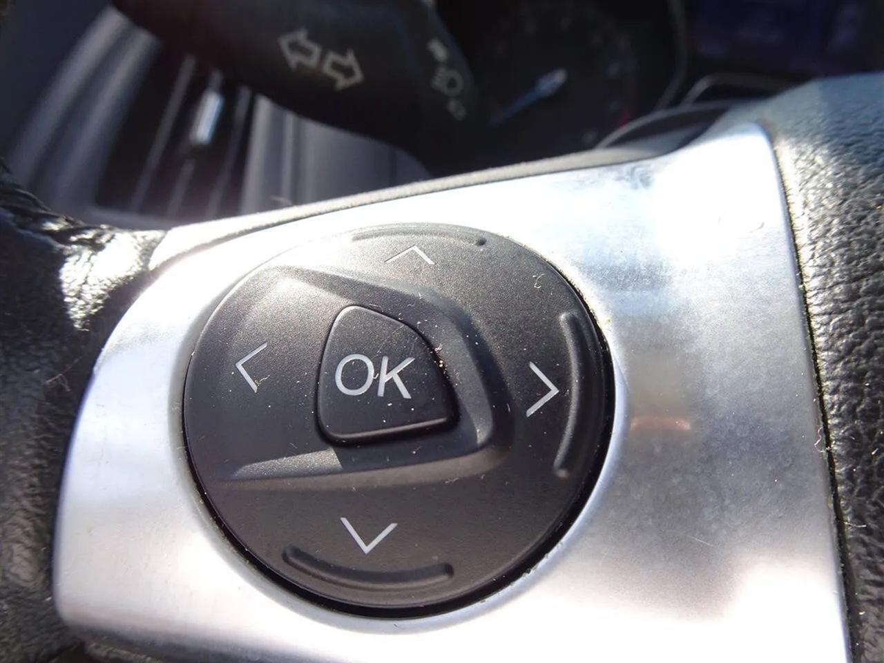 Ford Focus 5dr HB SE 2014