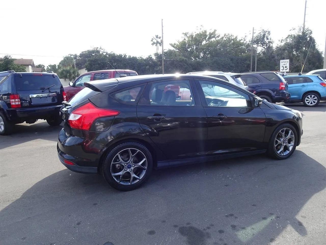 Ford Focus 5dr HB SE 2014