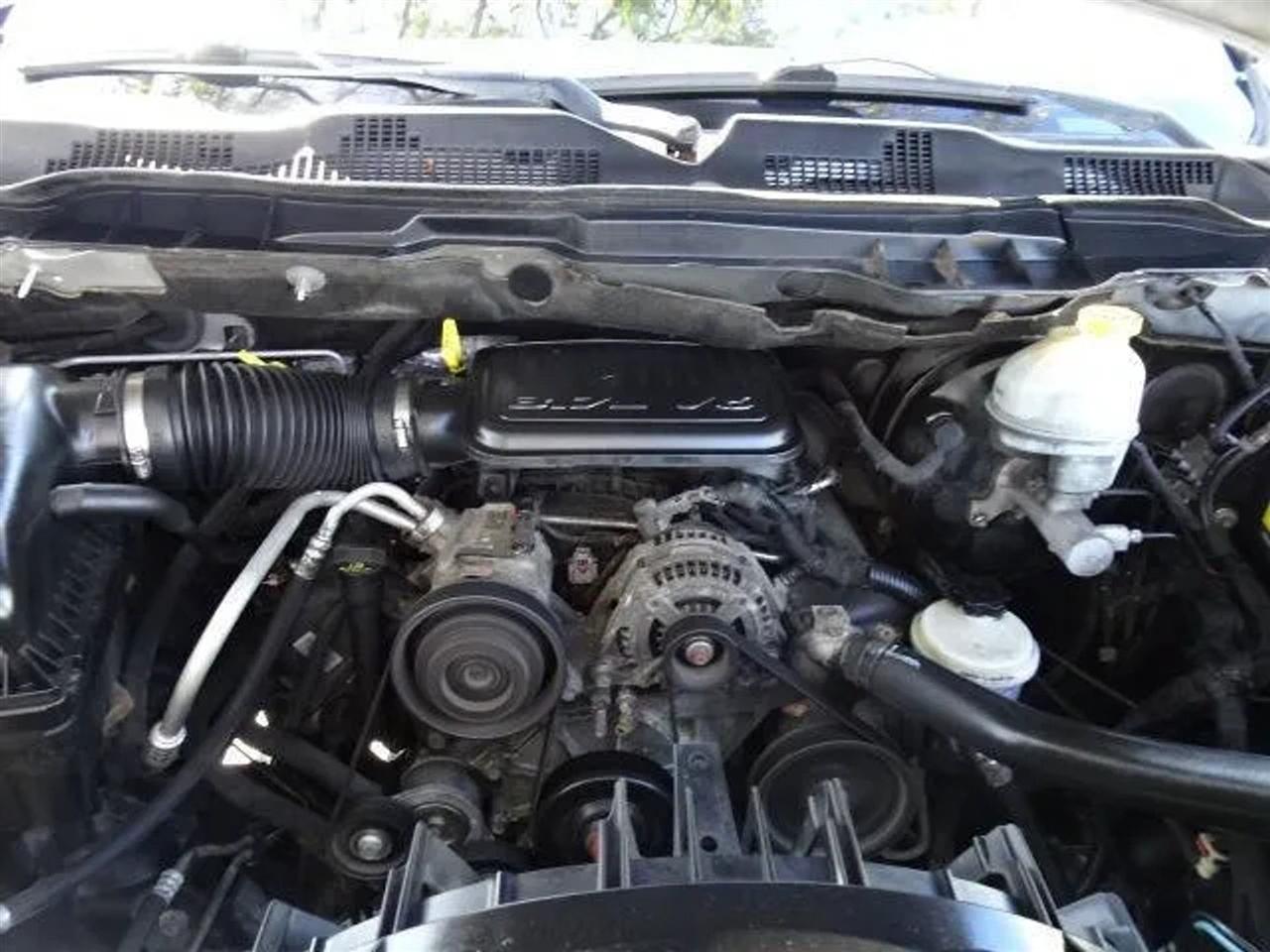 Dodge Ram 1500 2WD Quad Cab 140.5" ST 2010