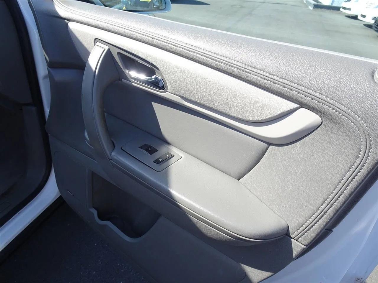 Chevrolet Traverse FWD 4dr LT w/2LT 2016