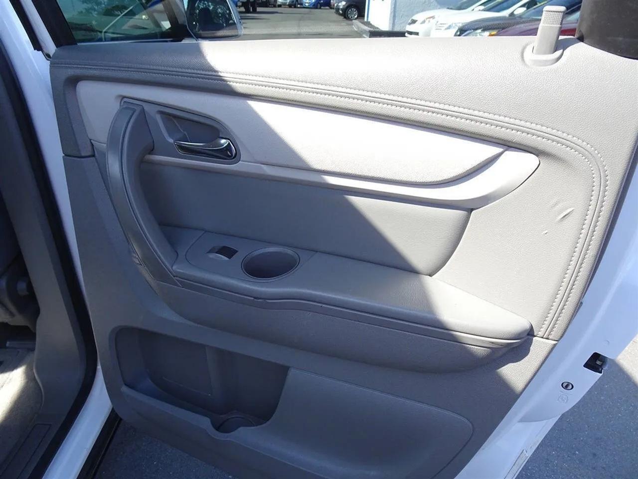 Chevrolet Traverse FWD 4dr LT w/2LT 2016