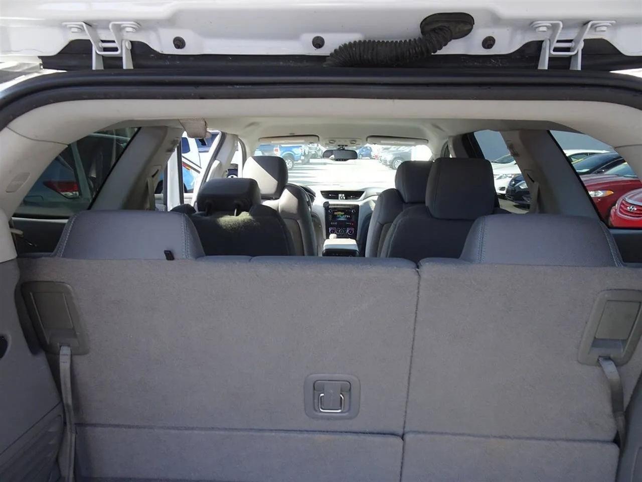 Chevrolet Traverse FWD 4dr LT w/2LT 2016