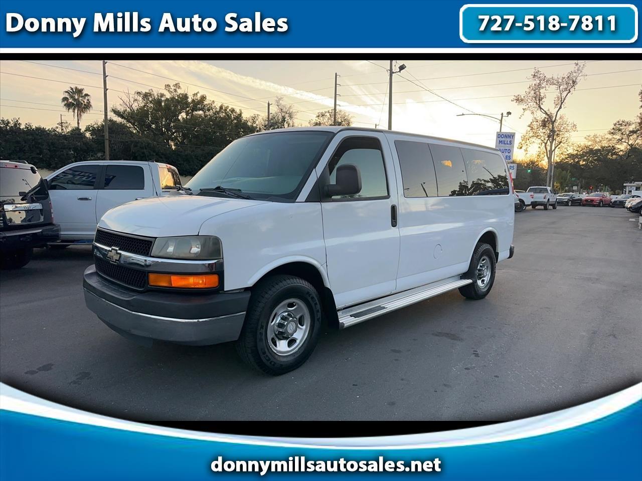 2012 Chevrolet Express Passenger RWD 3500 135" 1LT