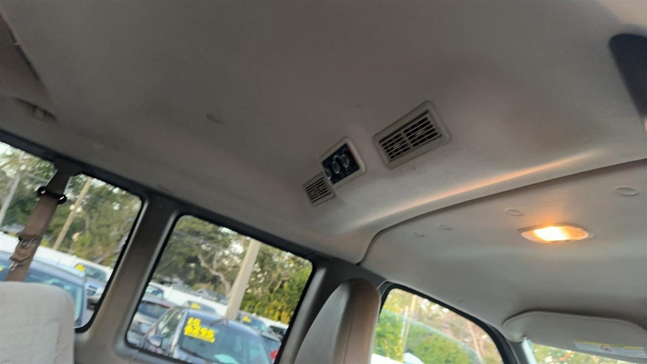 Chevrolet Express Passenger RWD 3500 135" 1LT 2012