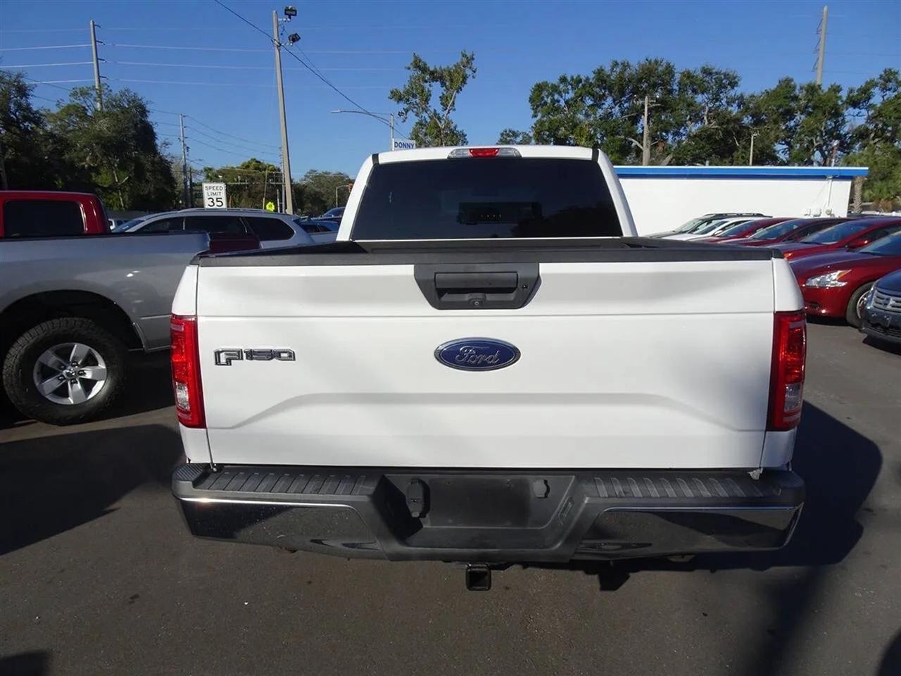 Ford F-150 Lariat 2WD SuperCab 8' Box 2017