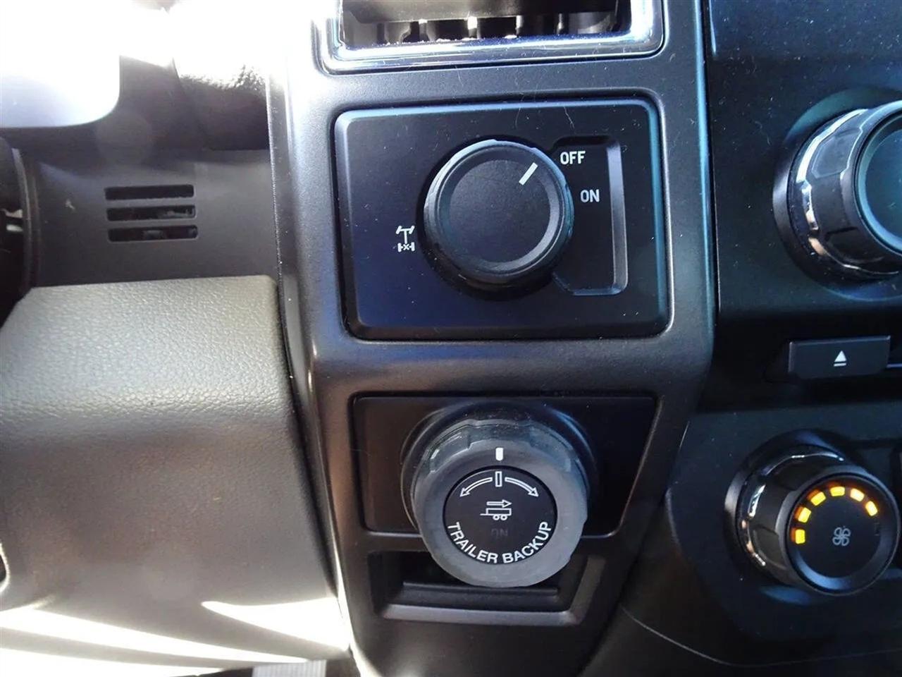 Ford F-150 Lariat 2WD SuperCab 8' Box 2017