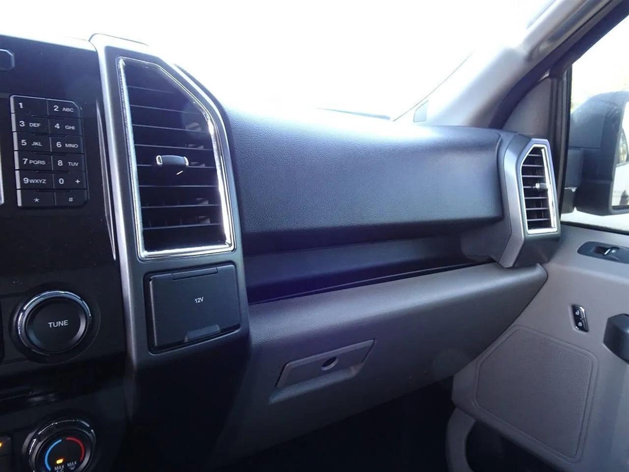 Ford F-150 Lariat 2WD SuperCab 8' Box 2017