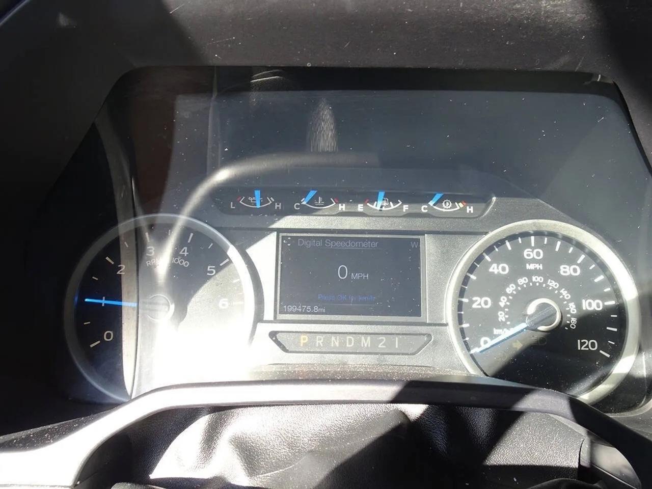 Ford F-150 Lariat 2WD SuperCab 8' Box 2017