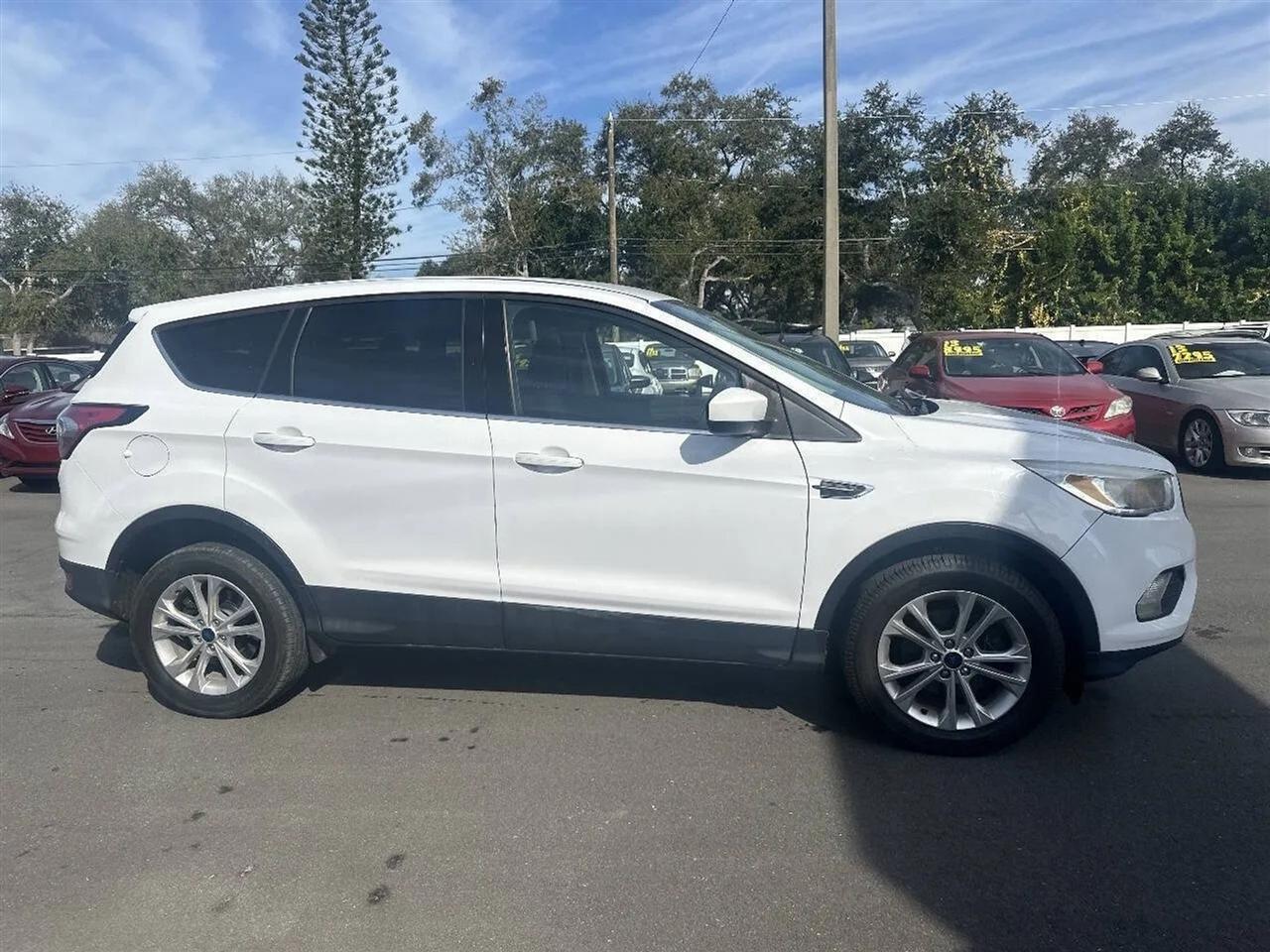 Ford Escape SE FWD 2017