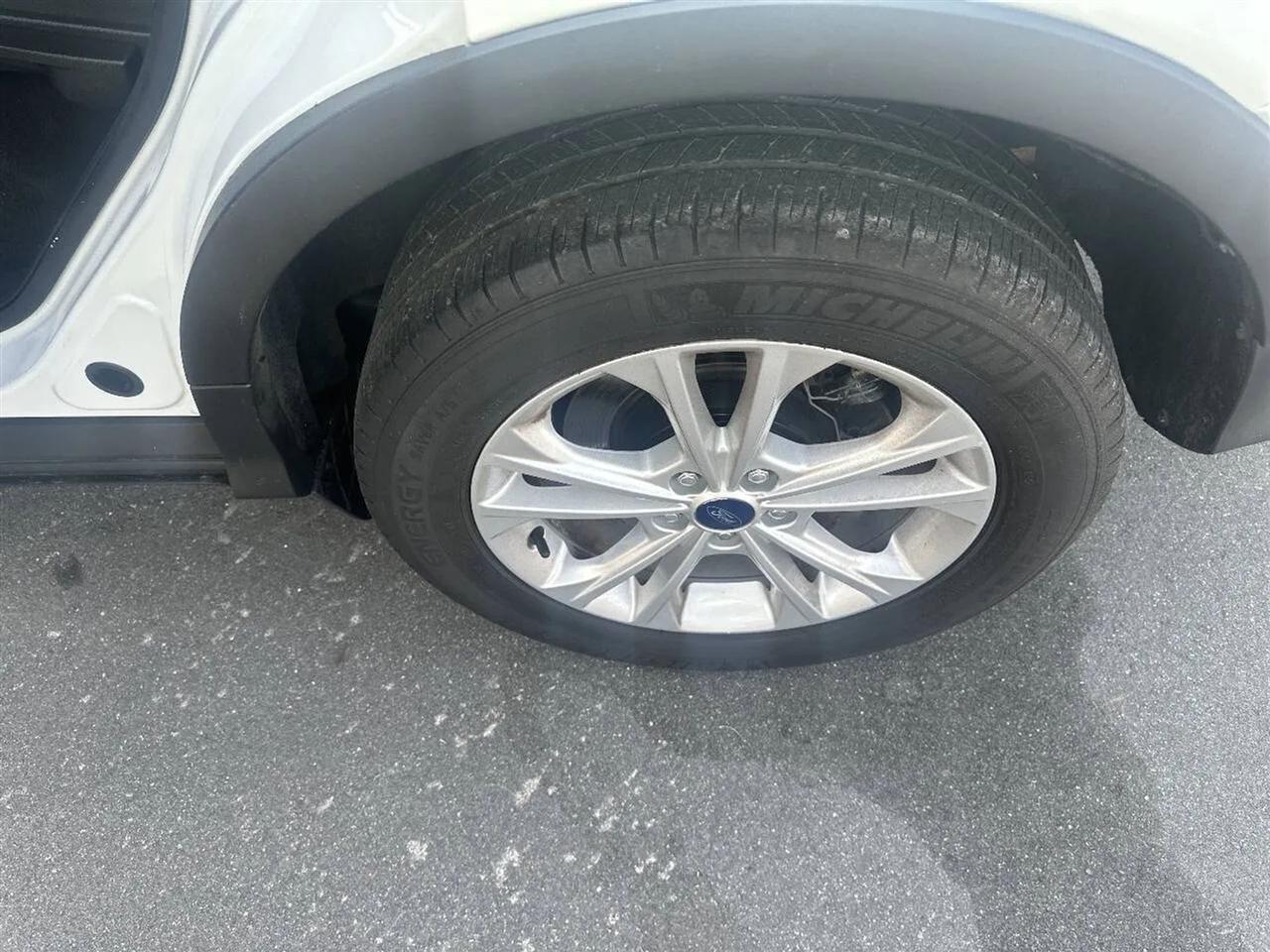 Ford Escape SE FWD 2017