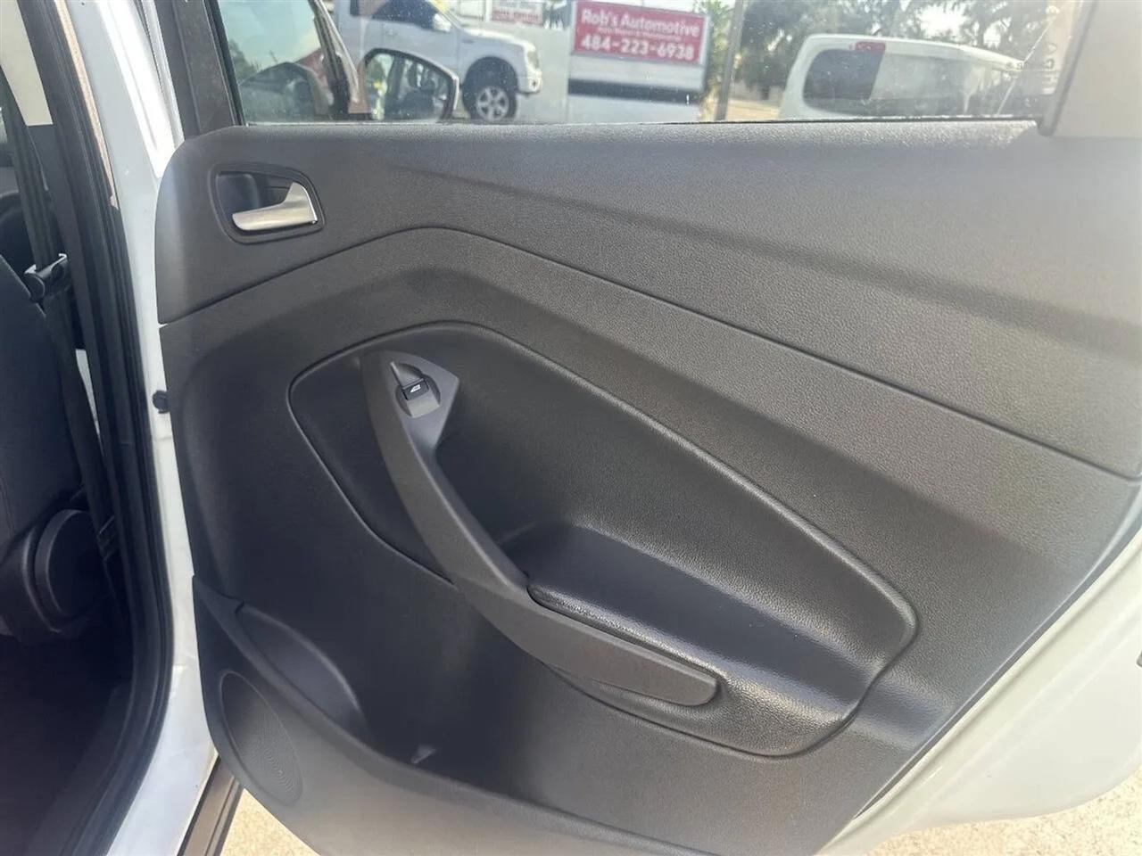 Ford Escape SE FWD 2017