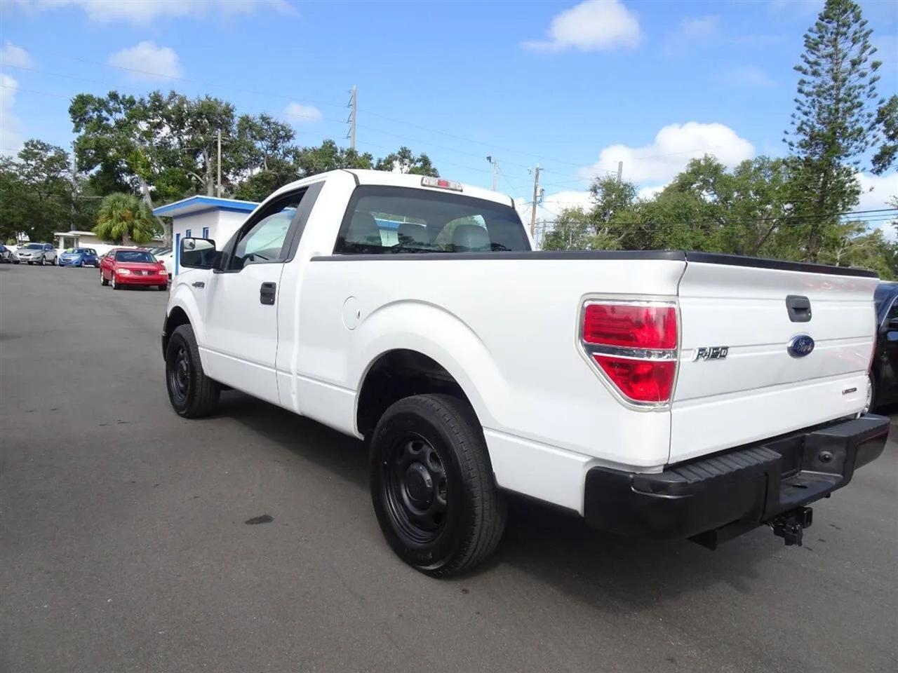 Ford F-150 2WD Reg Cab 126" XLT 2013