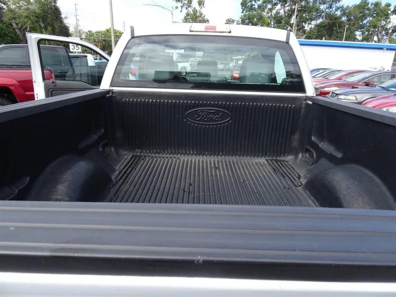 Ford F-150 2WD Reg Cab 126" XLT 2013