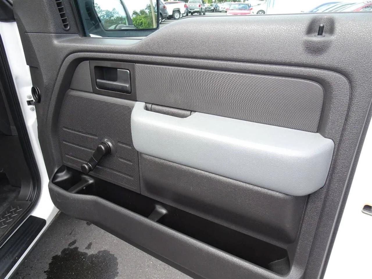 Ford F-150 2WD Reg Cab 126" XLT 2013