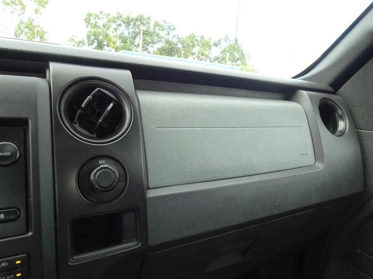 Ford F-150 2WD Reg Cab 126" XLT 2013