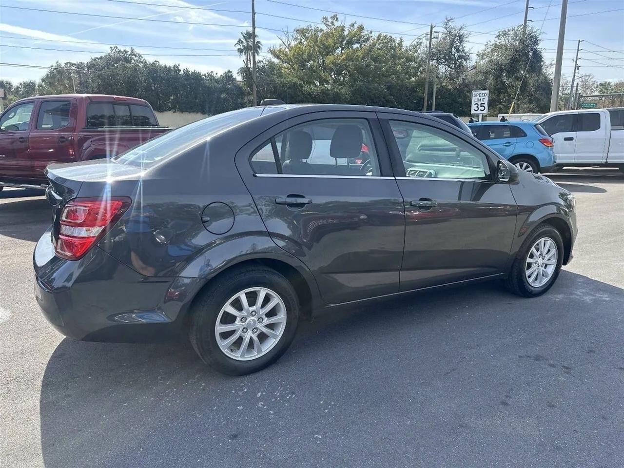 Chevrolet Sonic 4dr Sdn Auto LT 2019