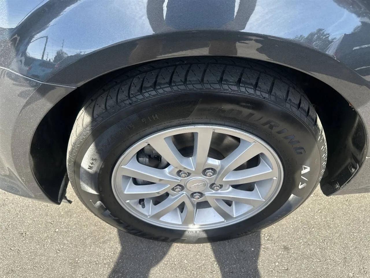 Chevrolet Sonic 4dr Sdn Auto LT 2019