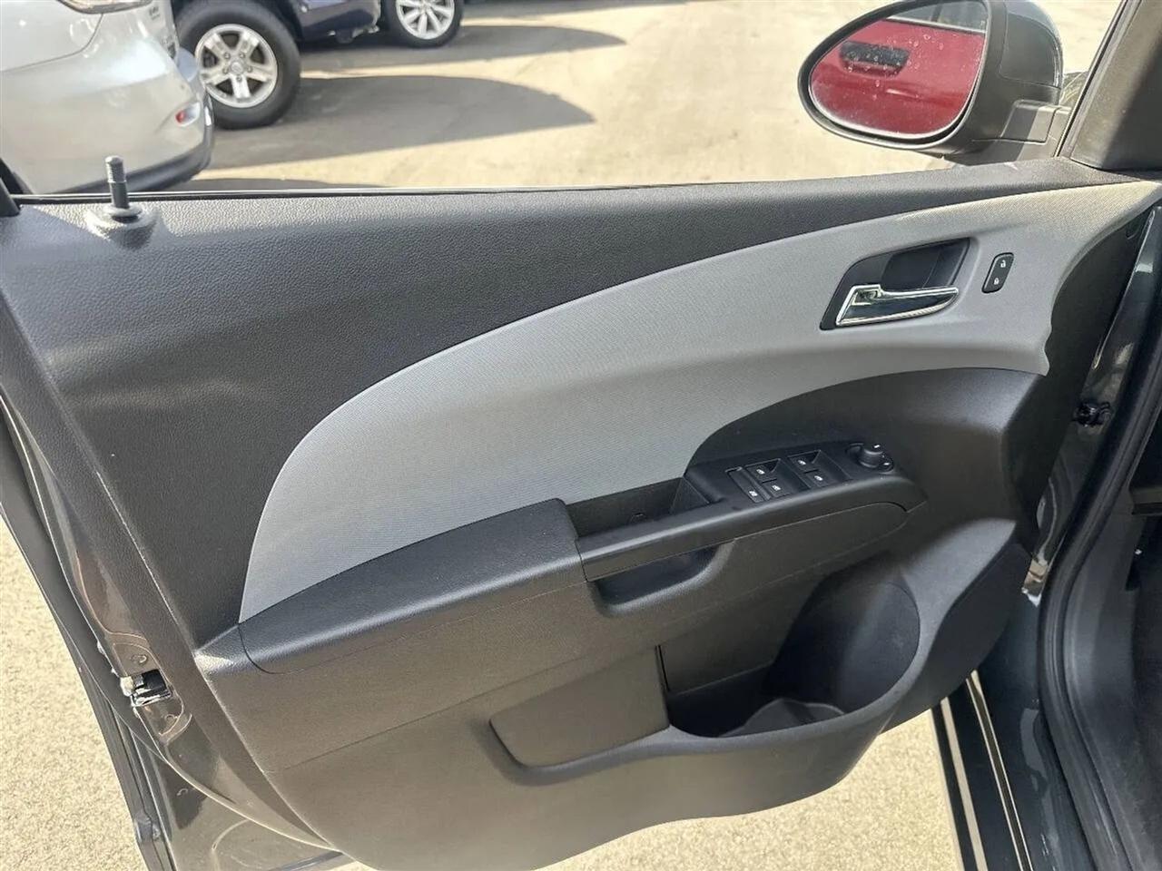 Chevrolet Sonic 4dr Sdn Auto LT 2019