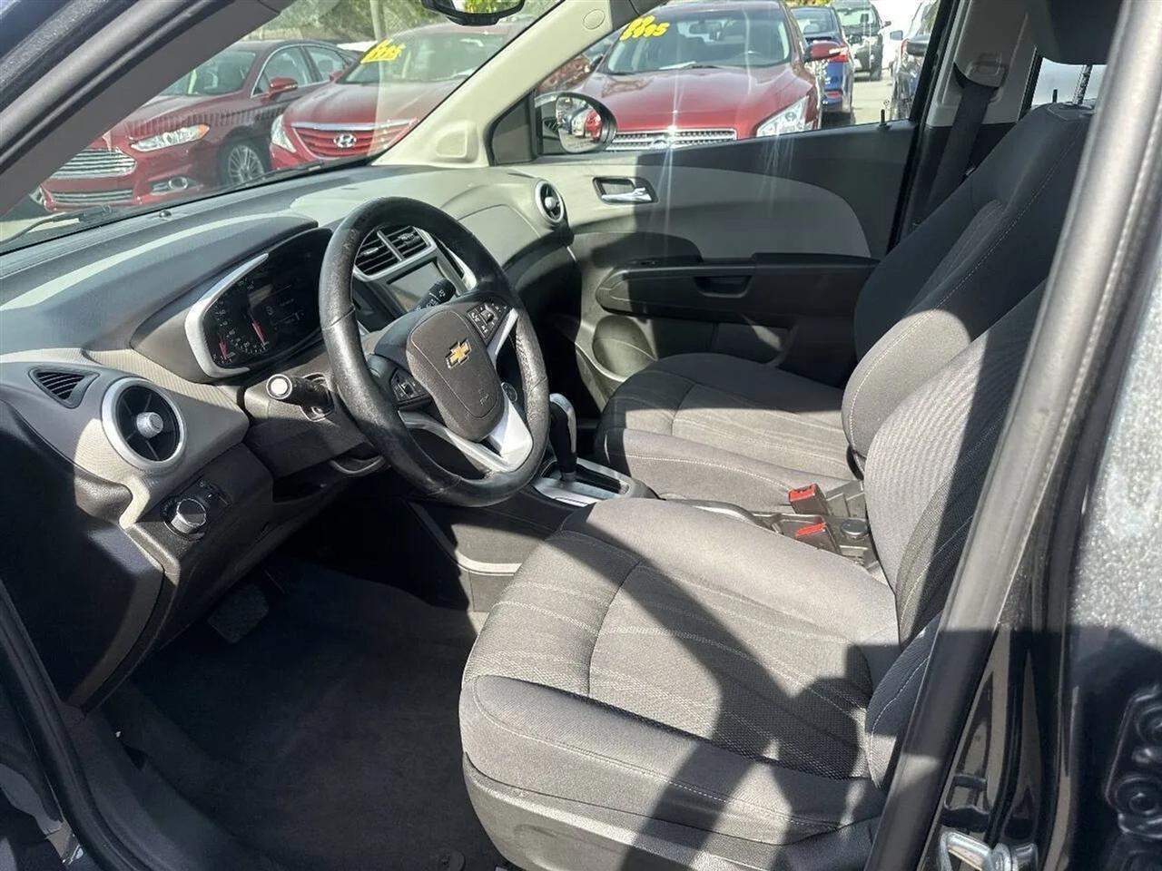 Chevrolet Sonic 4dr Sdn Auto LT 2019