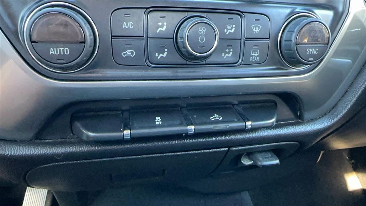 Chevrolet Silverado 1500 2WD Double Cab 143.5" LT w/1LT 2015