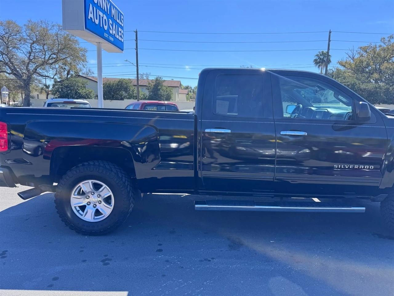 Chevrolet Silverado 1500 2WD Double Cab 143.5" LT w/1LT 2015