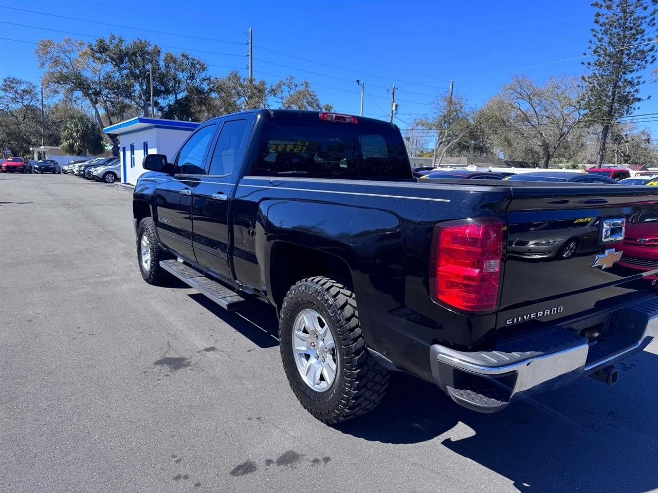 Chevrolet Silverado 1500 2WD Double Cab 143.5" LT w/1LT 2015