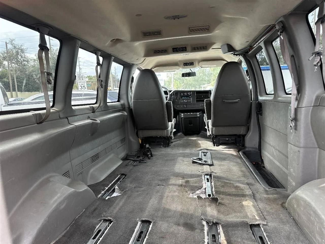 Chevrolet Express Passenger RWD 3500 135" LT w/1LT 2013