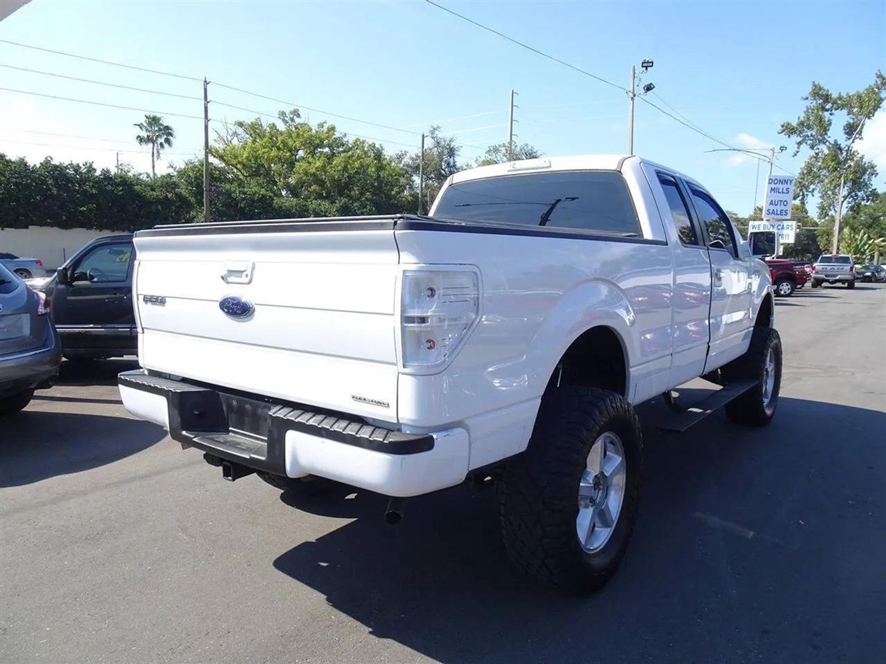 Ford F-150 4WD SuperCab 145" Lariat 2014