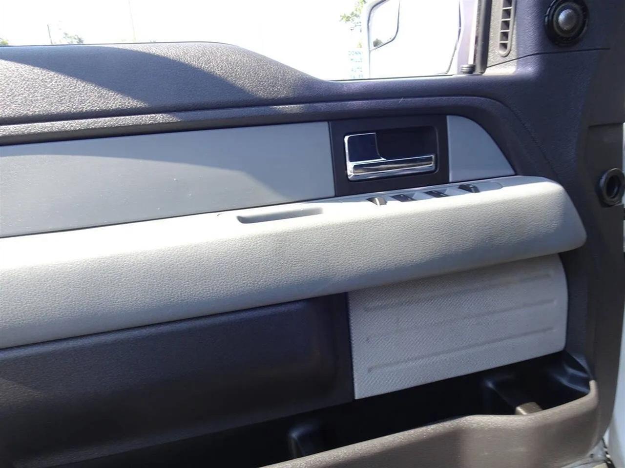 Ford F-150 4WD SuperCab 145" Lariat 2014