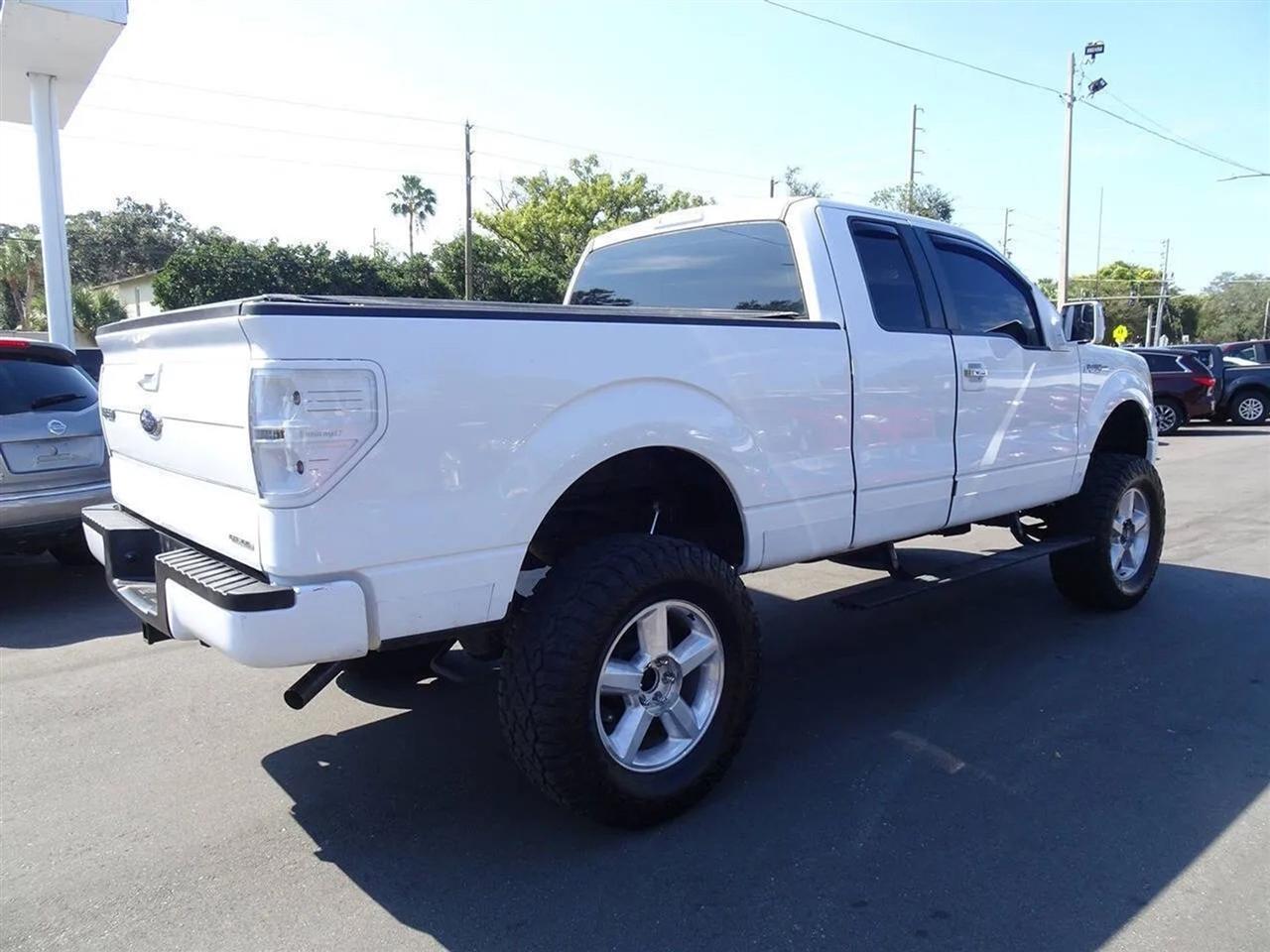 Ford F-150 4WD SuperCab 145" Lariat 2014