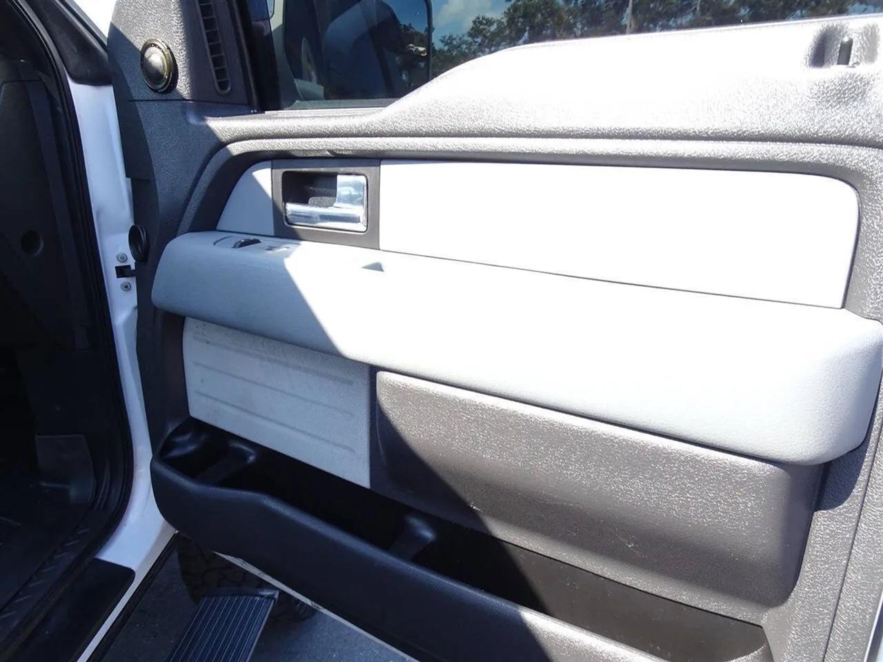 Ford F-150 4WD SuperCab 145" Lariat 2014