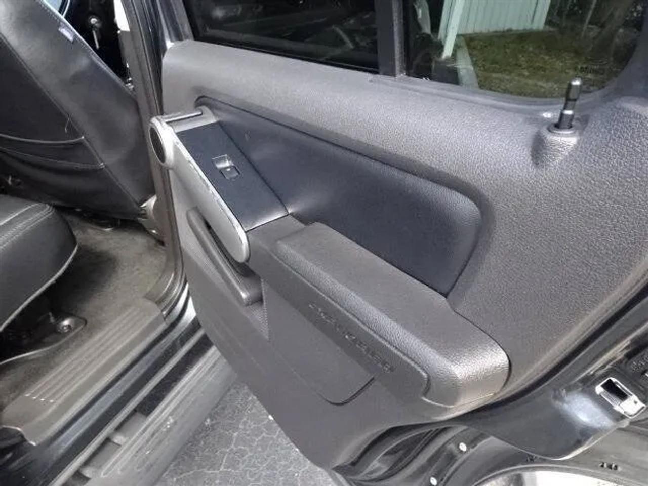 Ford Explorer RWD 4dr XLT 2010