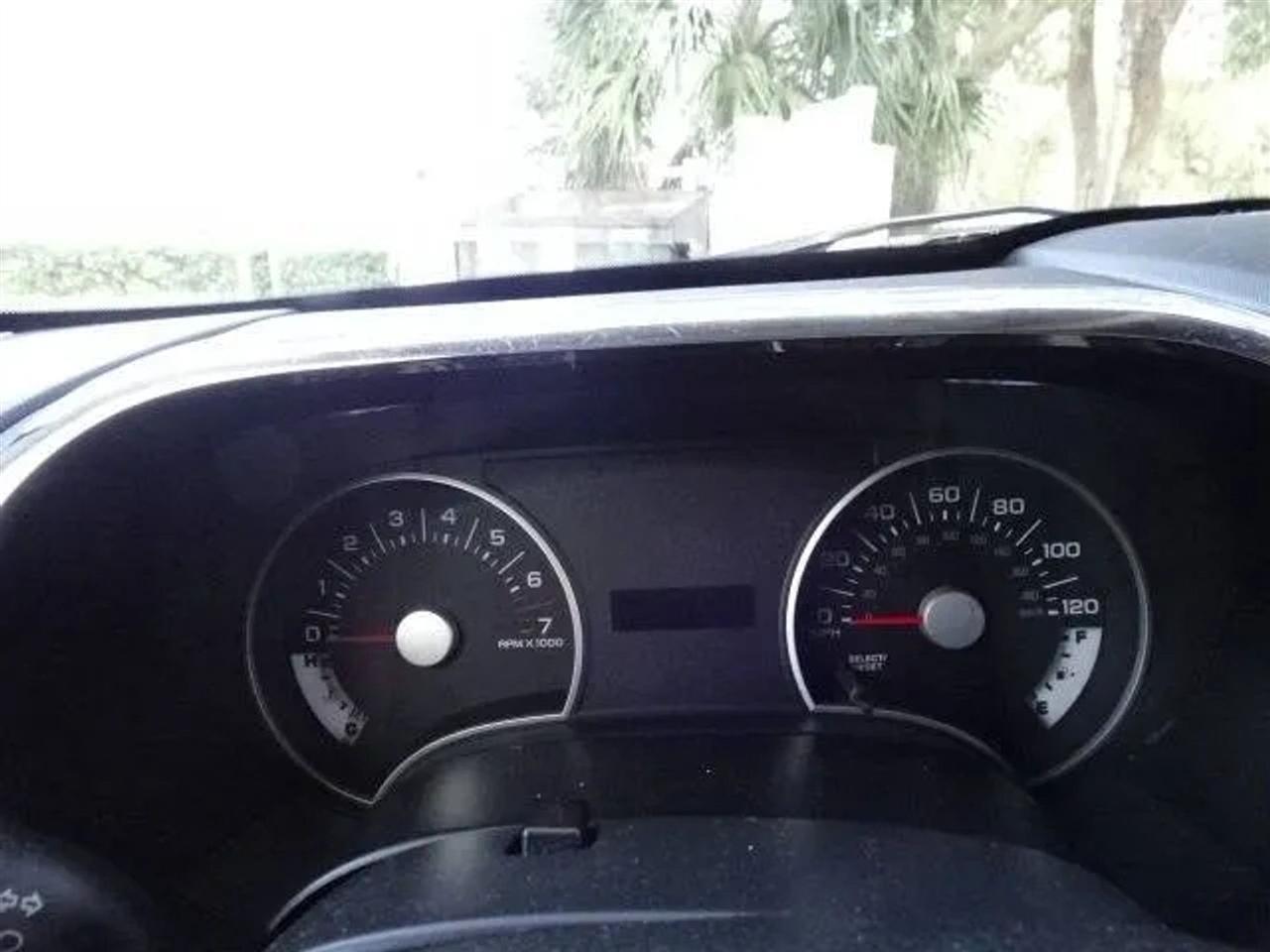 Ford Explorer RWD 4dr XLT 2010