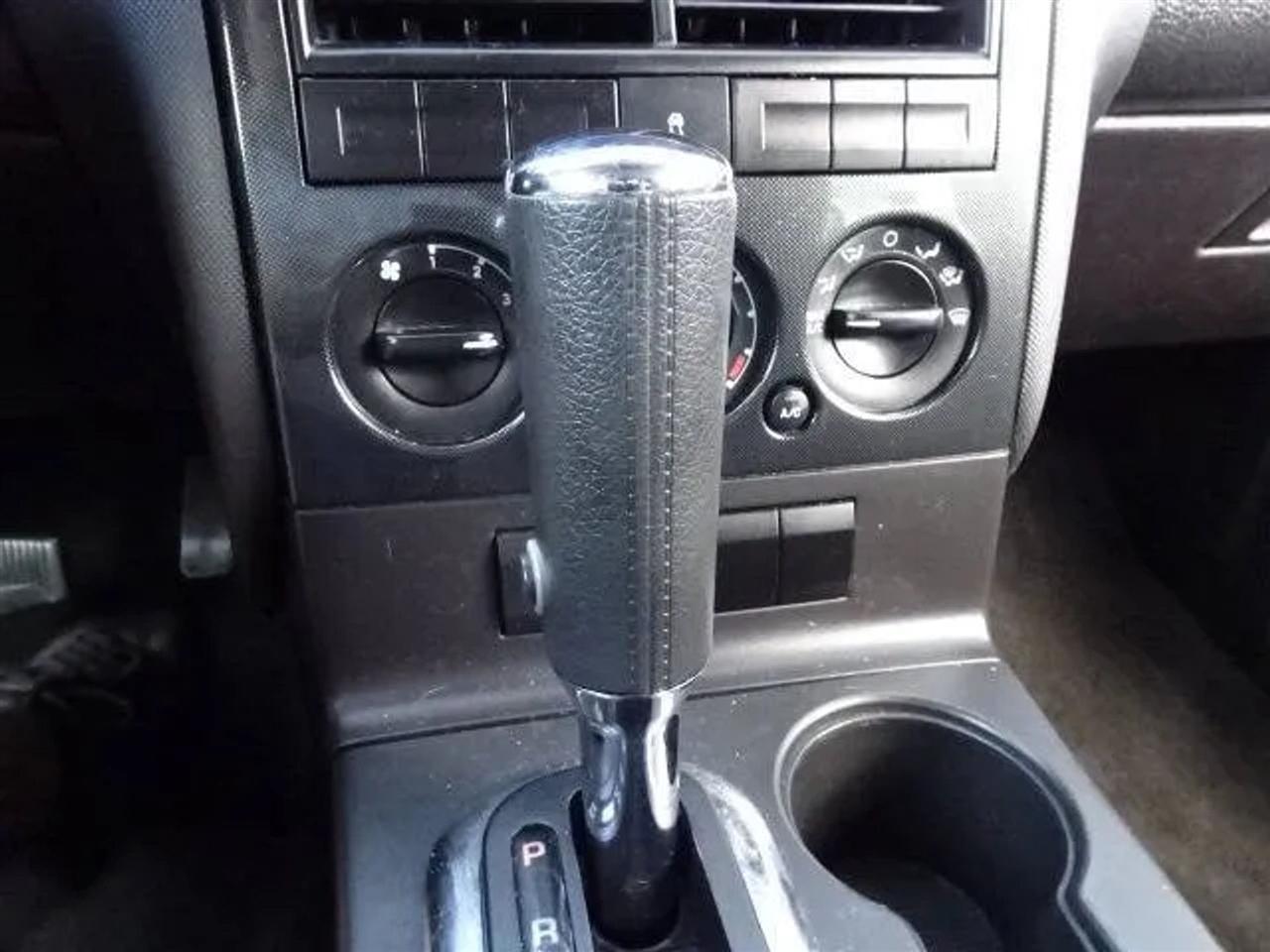 Ford Explorer RWD 4dr XLT 2010