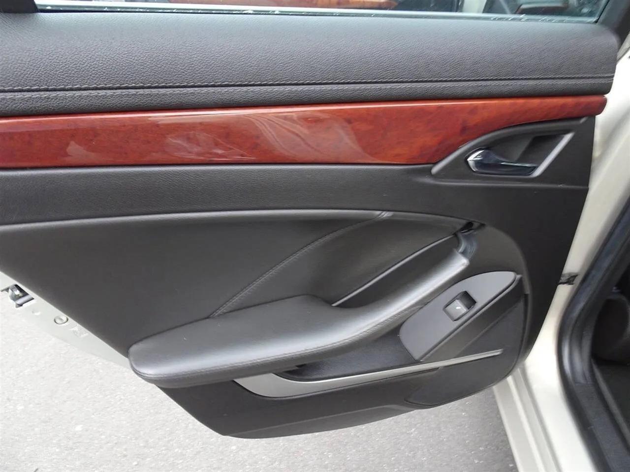 Cadillac CTS 4dr Sdn RWD w/1SA 2008