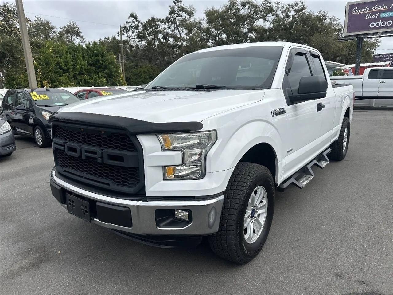 Ford F-150 2WD SuperCab 145" Lariat 2016