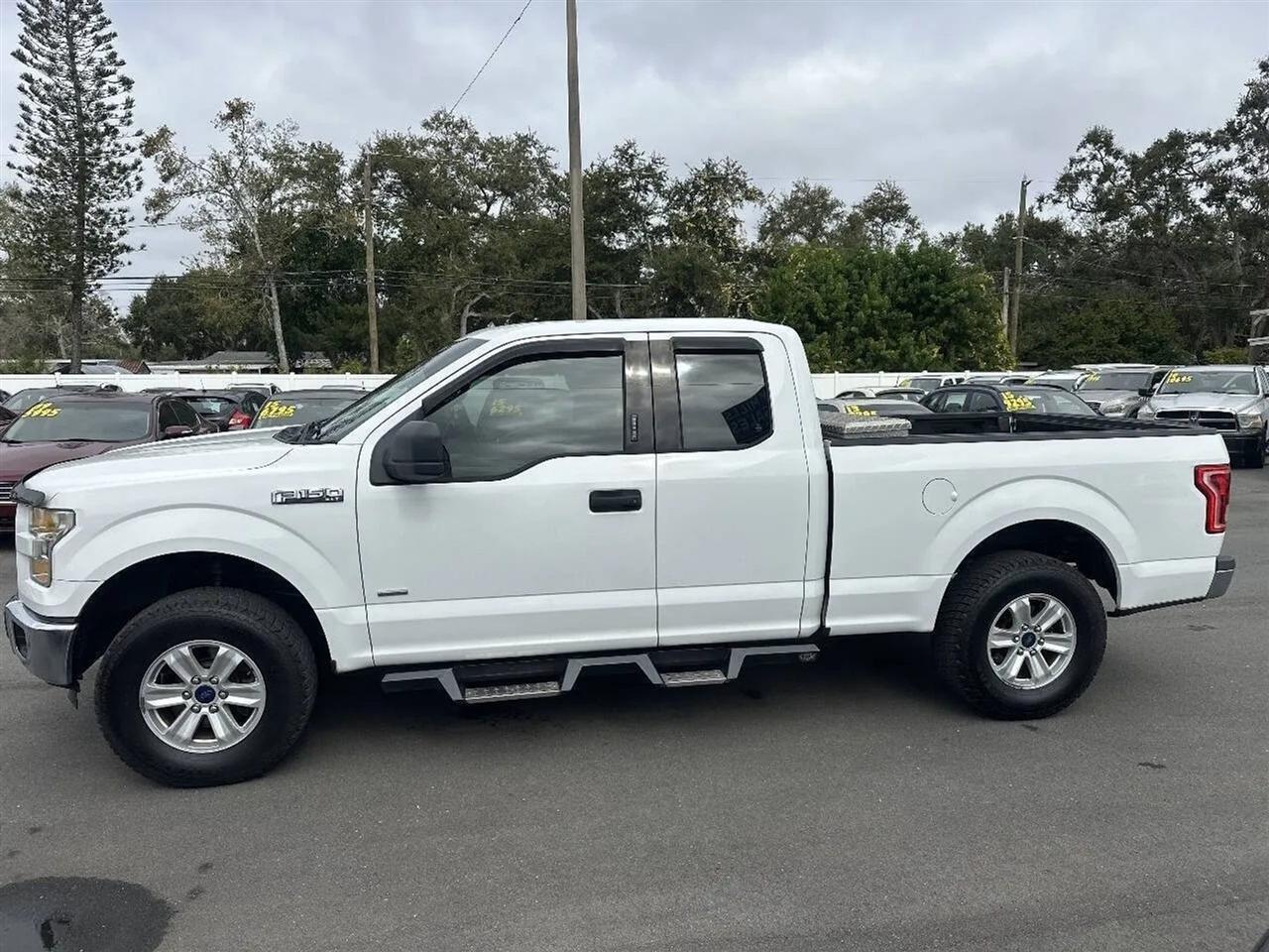Ford F-150 2WD SuperCab 145" Lariat 2016