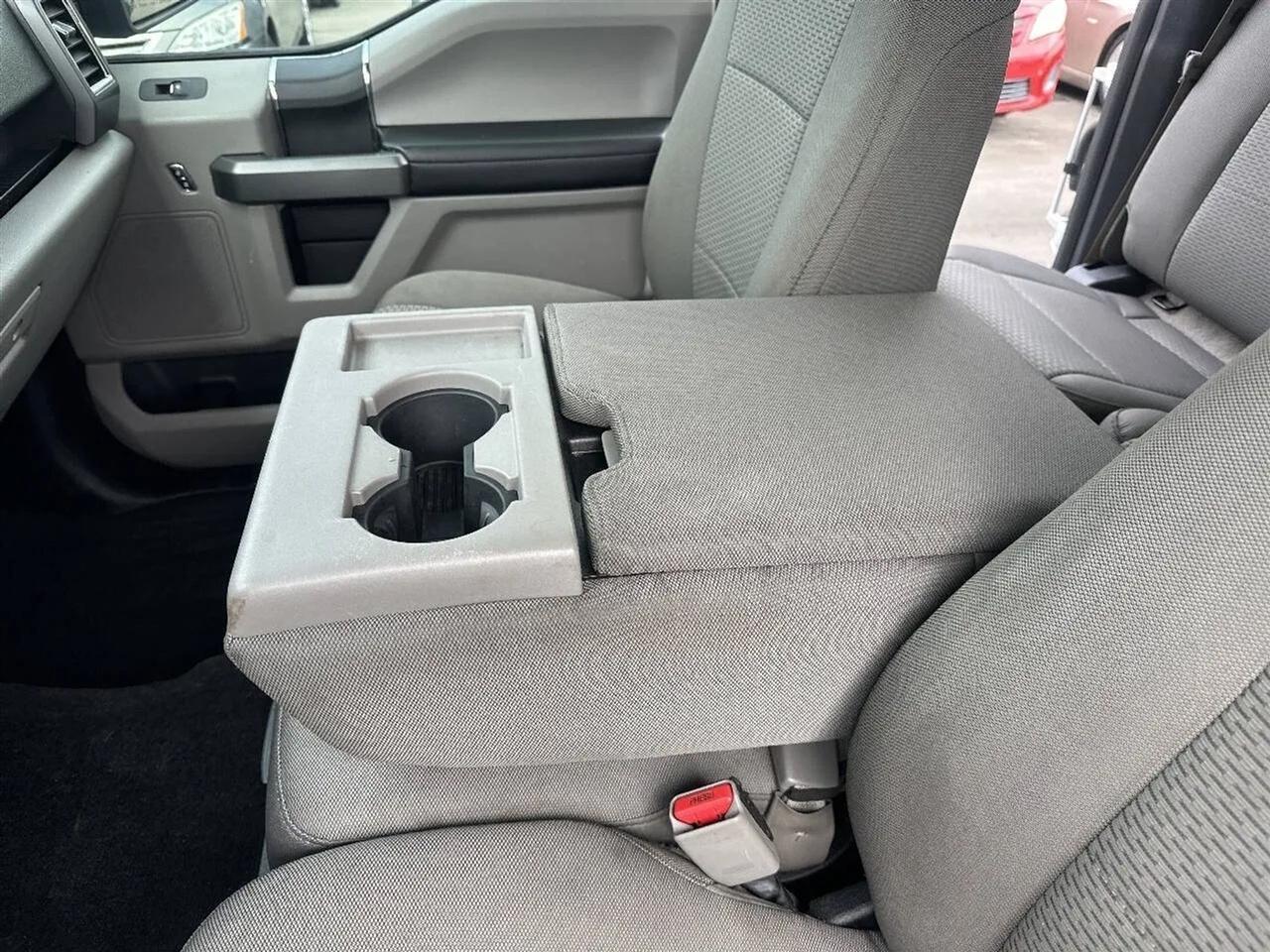 Ford F-150 2WD SuperCab 145" Lariat 2016