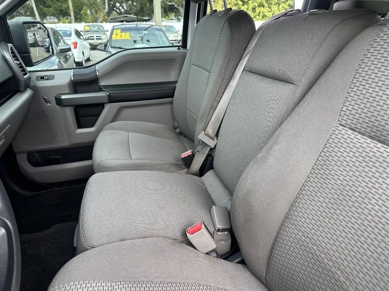 Ford F-150 2WD SuperCab 145" Lariat 2016