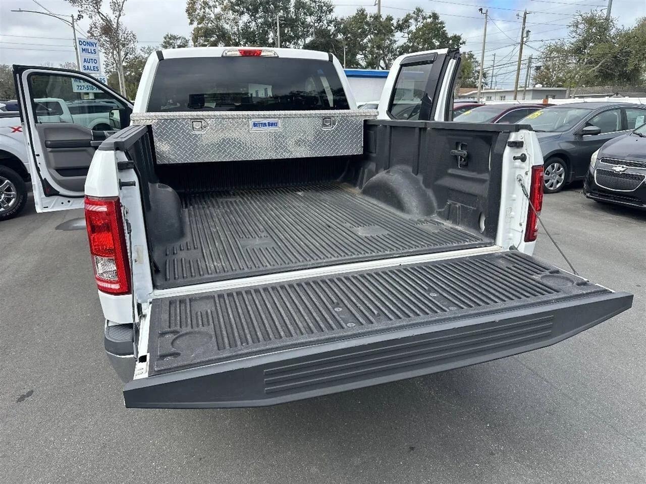 Ford F-150 2WD SuperCab 145" Lariat 2016