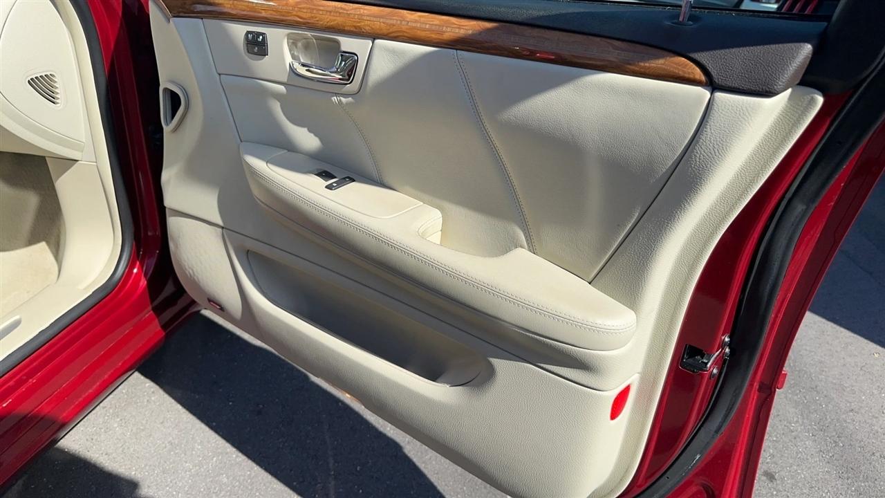 Cadillac DTS 4dr Sdn w/1SE 2008