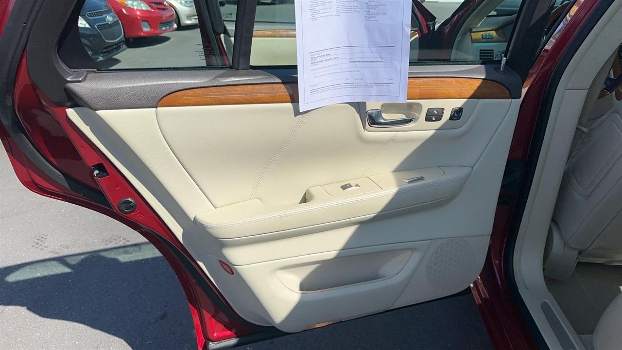 Cadillac DTS 4dr Sdn w/1SE 2008