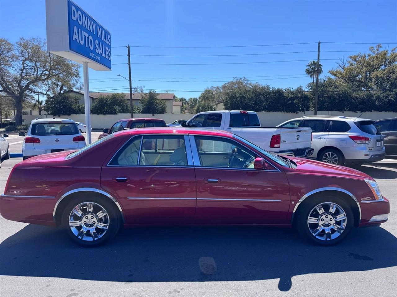 Cadillac DTS 4dr Sdn w/1SE 2008