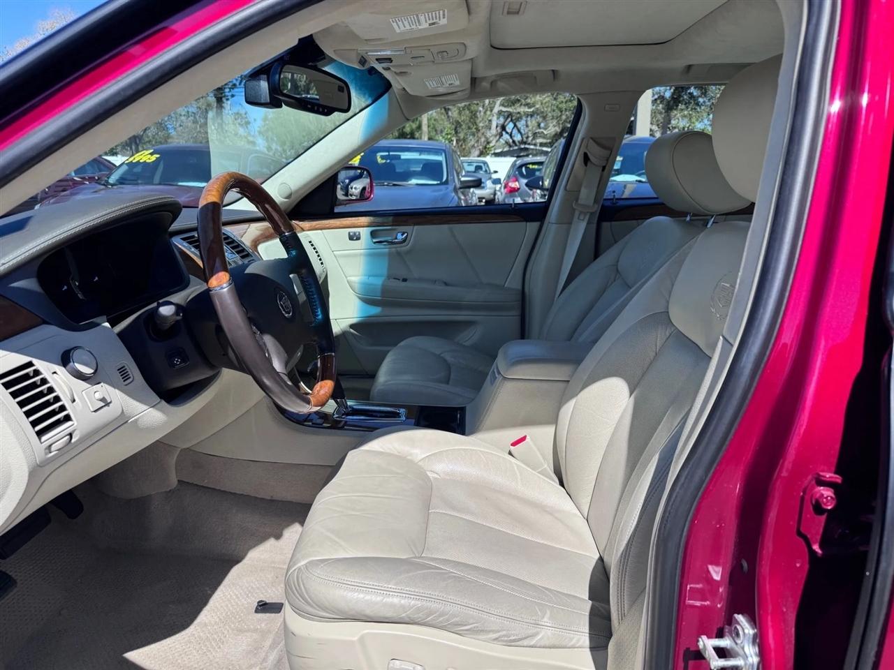 Cadillac DTS 4dr Sdn w/1SE 2008