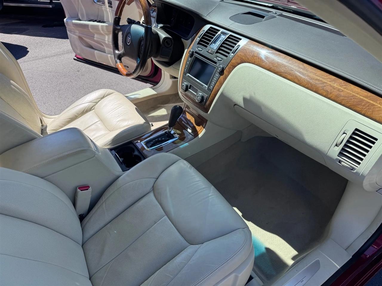 Cadillac DTS 4dr Sdn w/1SE 2008