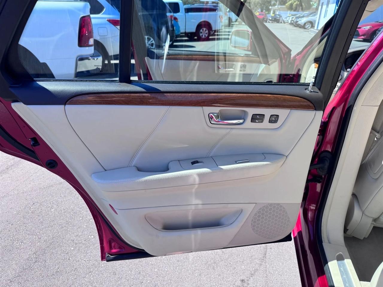 Cadillac DTS 4dr Sdn w/1SE 2008