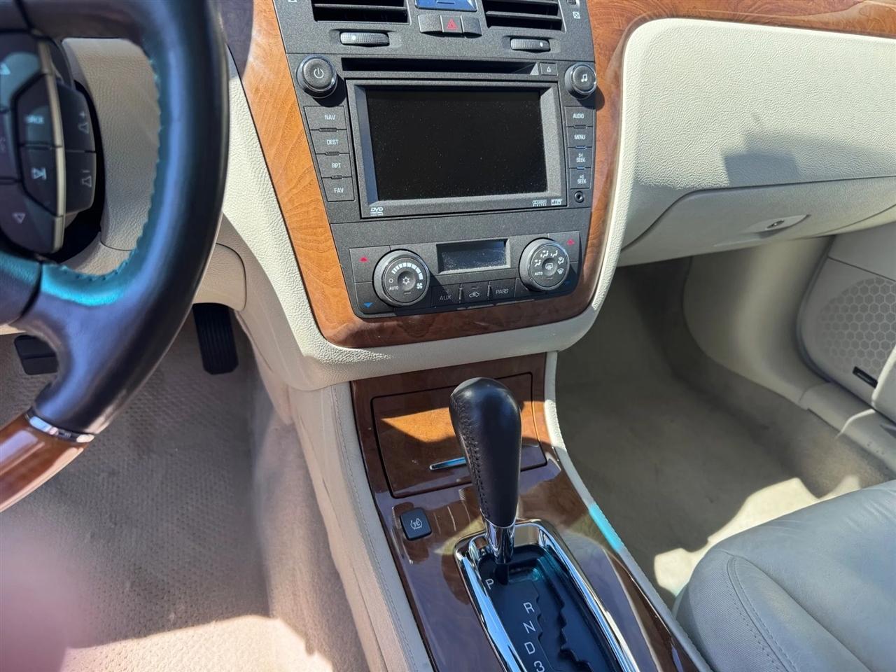 Cadillac DTS 4dr Sdn w/1SE 2008