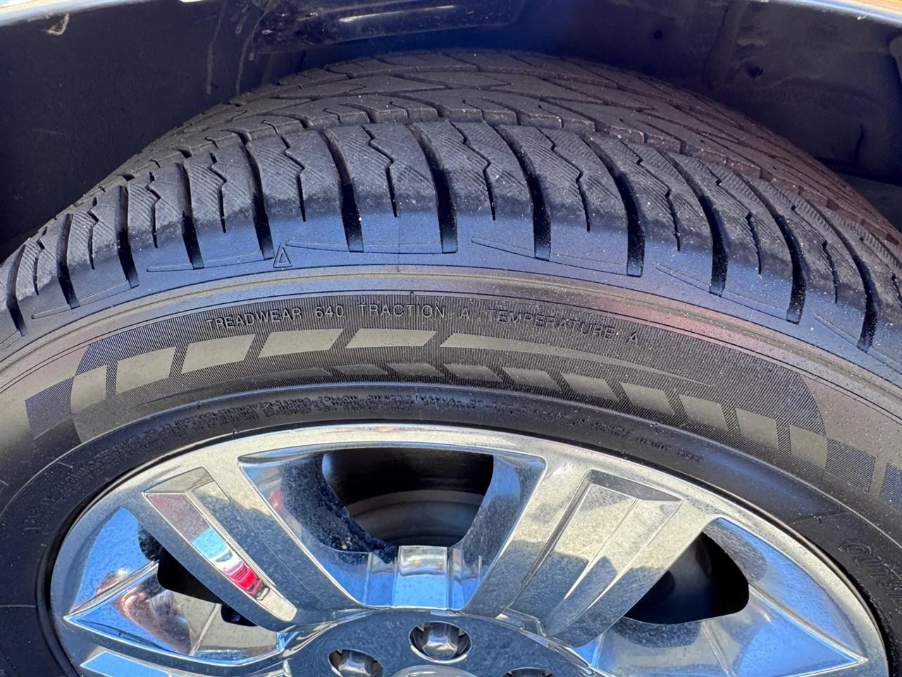 Cadillac DTS 4dr Sdn w/1SE 2008