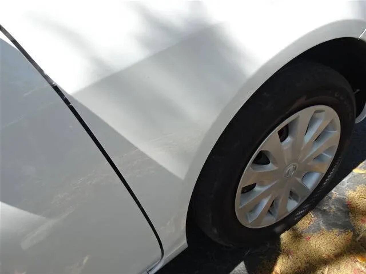 Nissan Versa Sedan SV CVT 2018