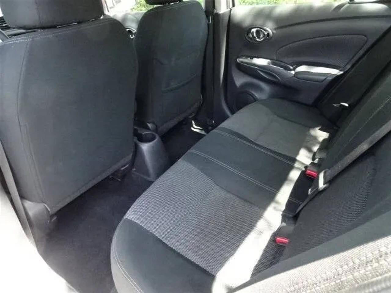 Nissan Versa Sedan SV CVT 2018